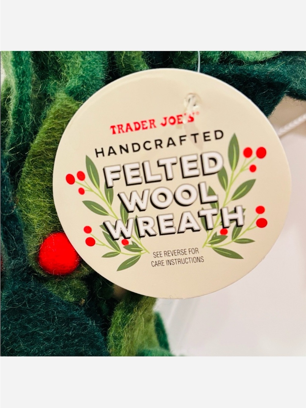 🎄 Trader Joe’s Crafted Felted Wool Christmas Wreath Made in Nepal 🎄 - Picture 4 of 7